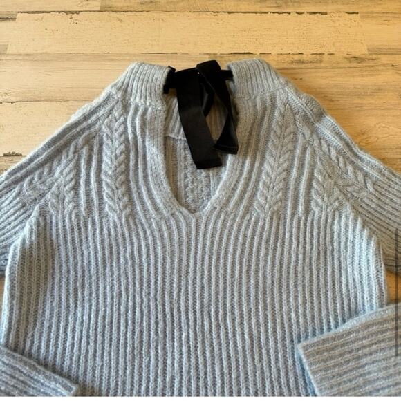 🍁 FRNCH Paris Sweater Frnch Paris Bow Back Cable Knit
Sweater Size M L - Picture 7 of 13
